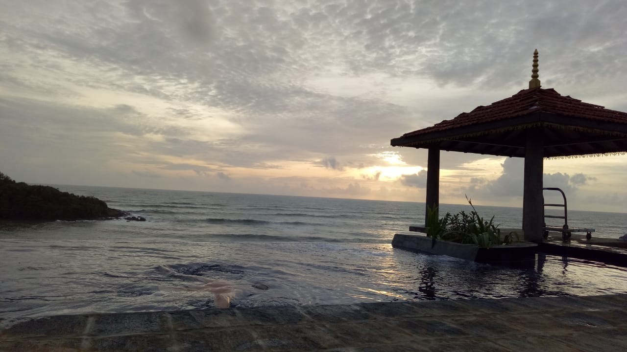 Hiru Villa Resort Pool